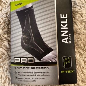 New in box Black Ankle Sleeve - X-Large